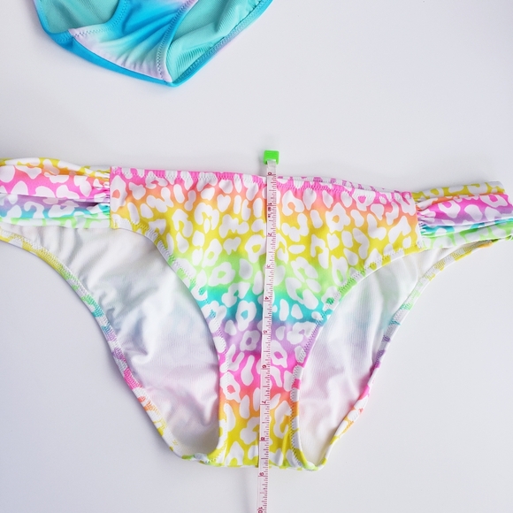 2 EUC Victoria's Secret Ruched Bikini Bottoms Womens Large Tie Dye Neon Cheetah - Picture 9 of 11